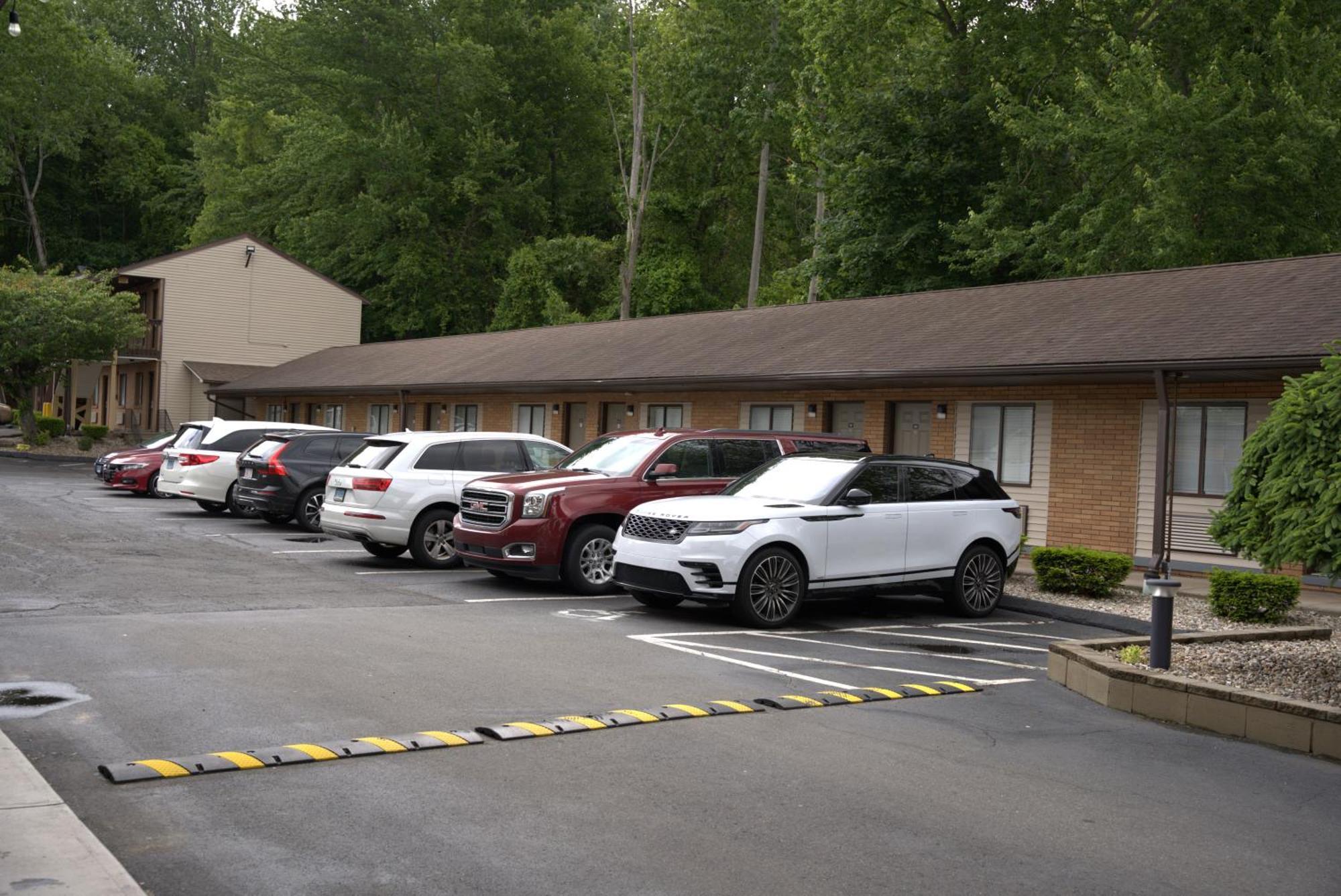 Carrier Motor Lodge Newington Экстерьер фото